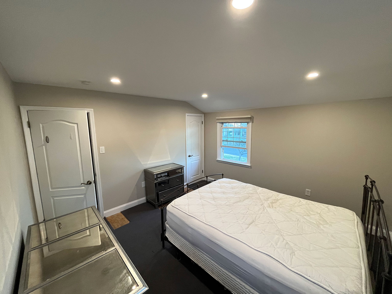 New-recessed-lighting-and-repainting