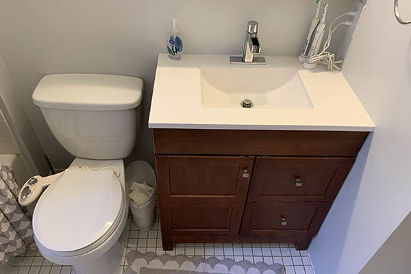 Bathroom Remodel (Before) (2)